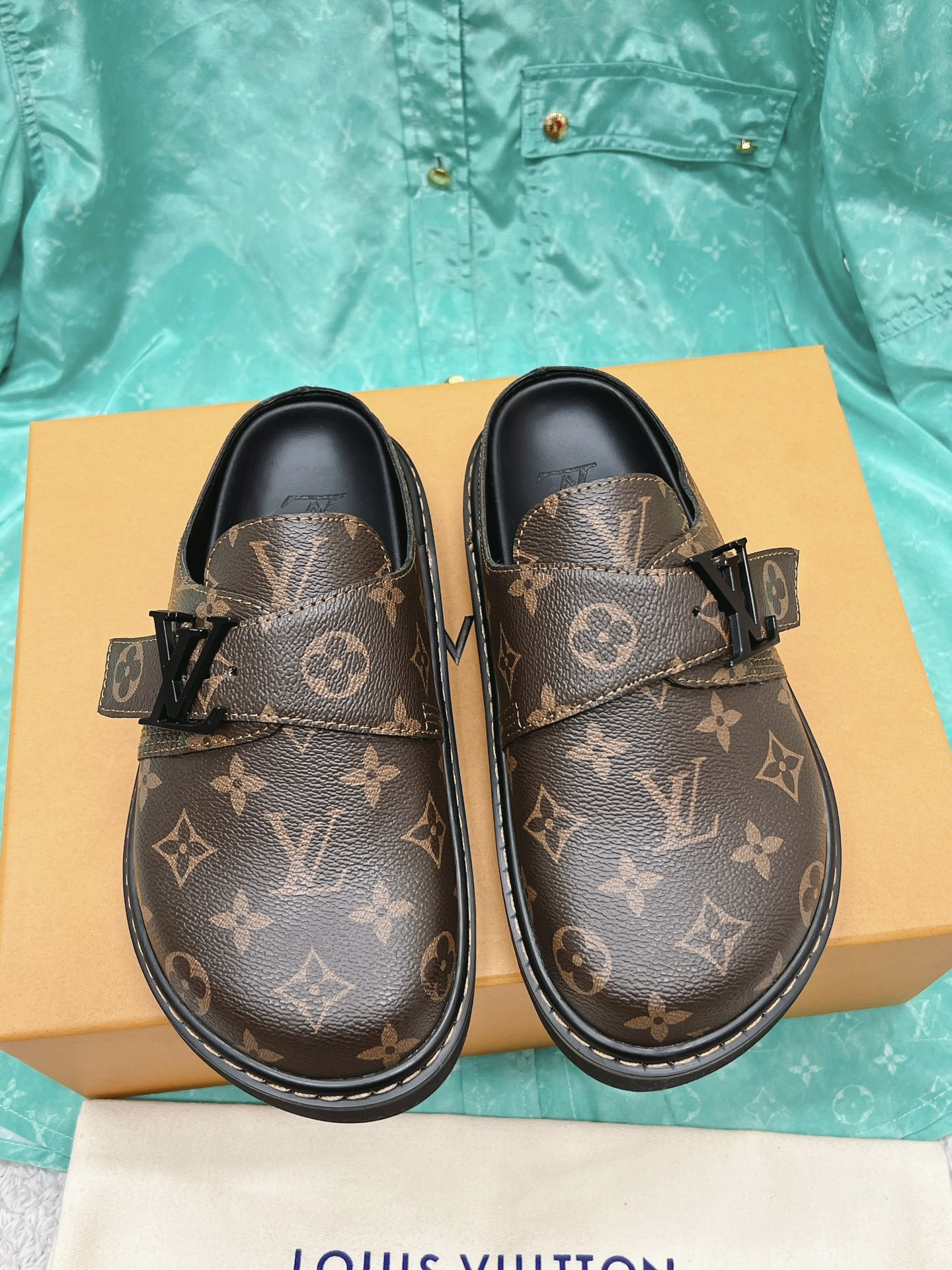 LVT SANDALS