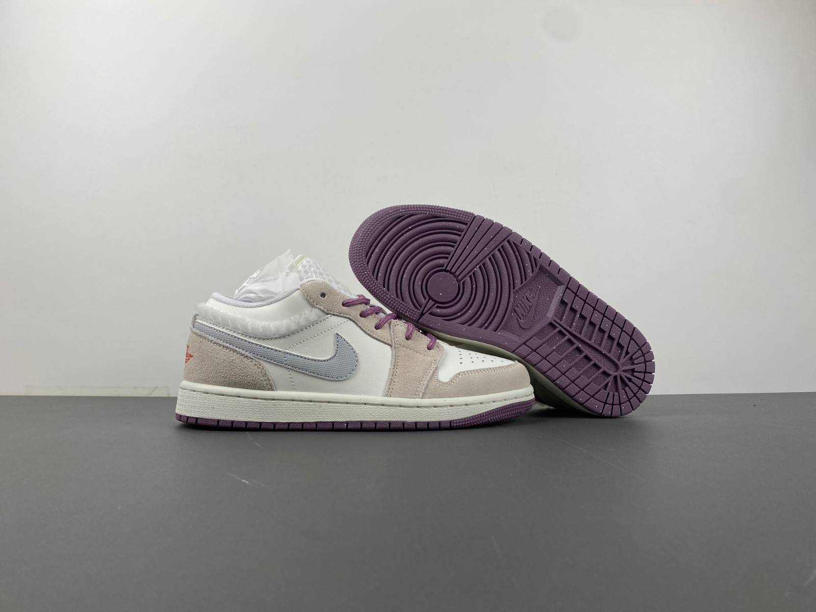 Air Jordan 1 Low Alt SE ''Legend Light Brown'' FQ8094-100