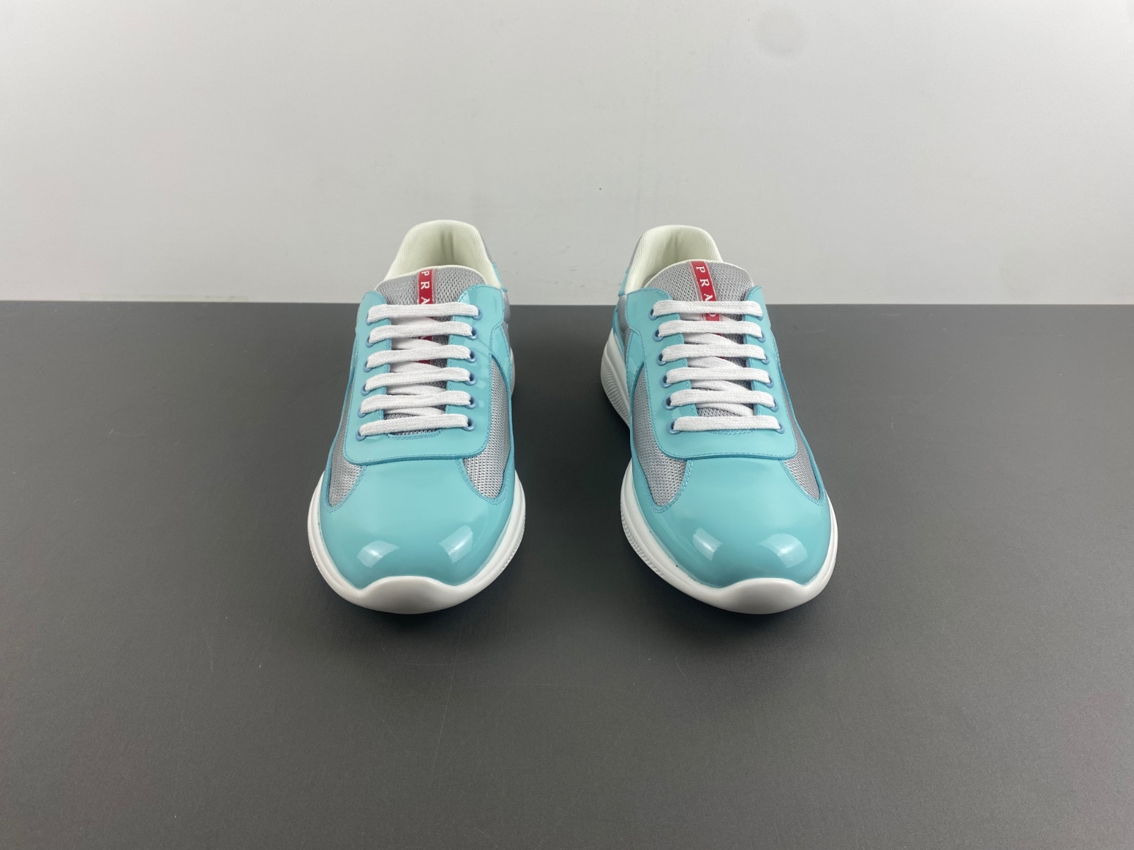 pr sneaker