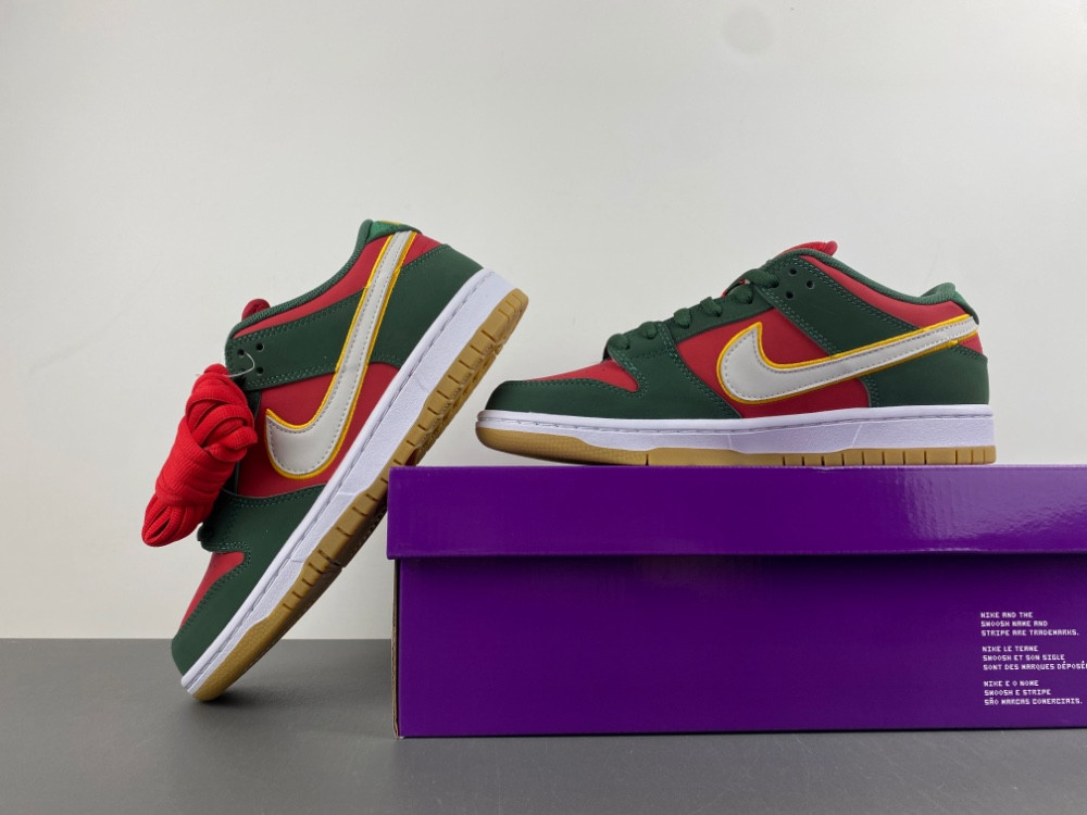 Nike SB Dunk 