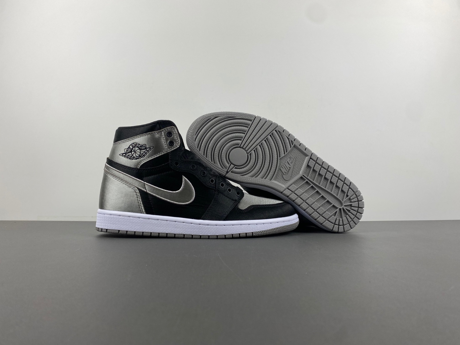 Air Jordan 1 High OG WMNS “Satin Shadow” FD4810-010