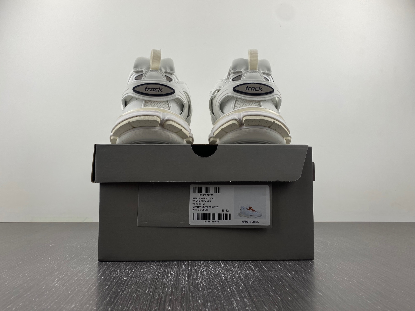 bc track sneaker