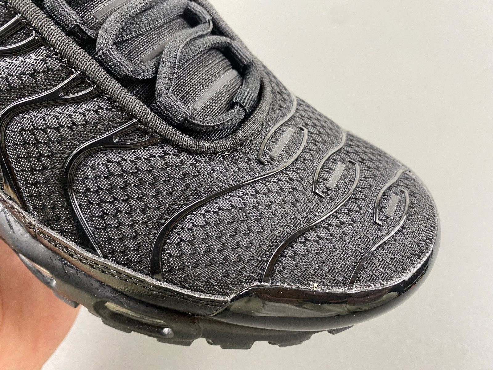 nike air max plus tn triple black 604133-050