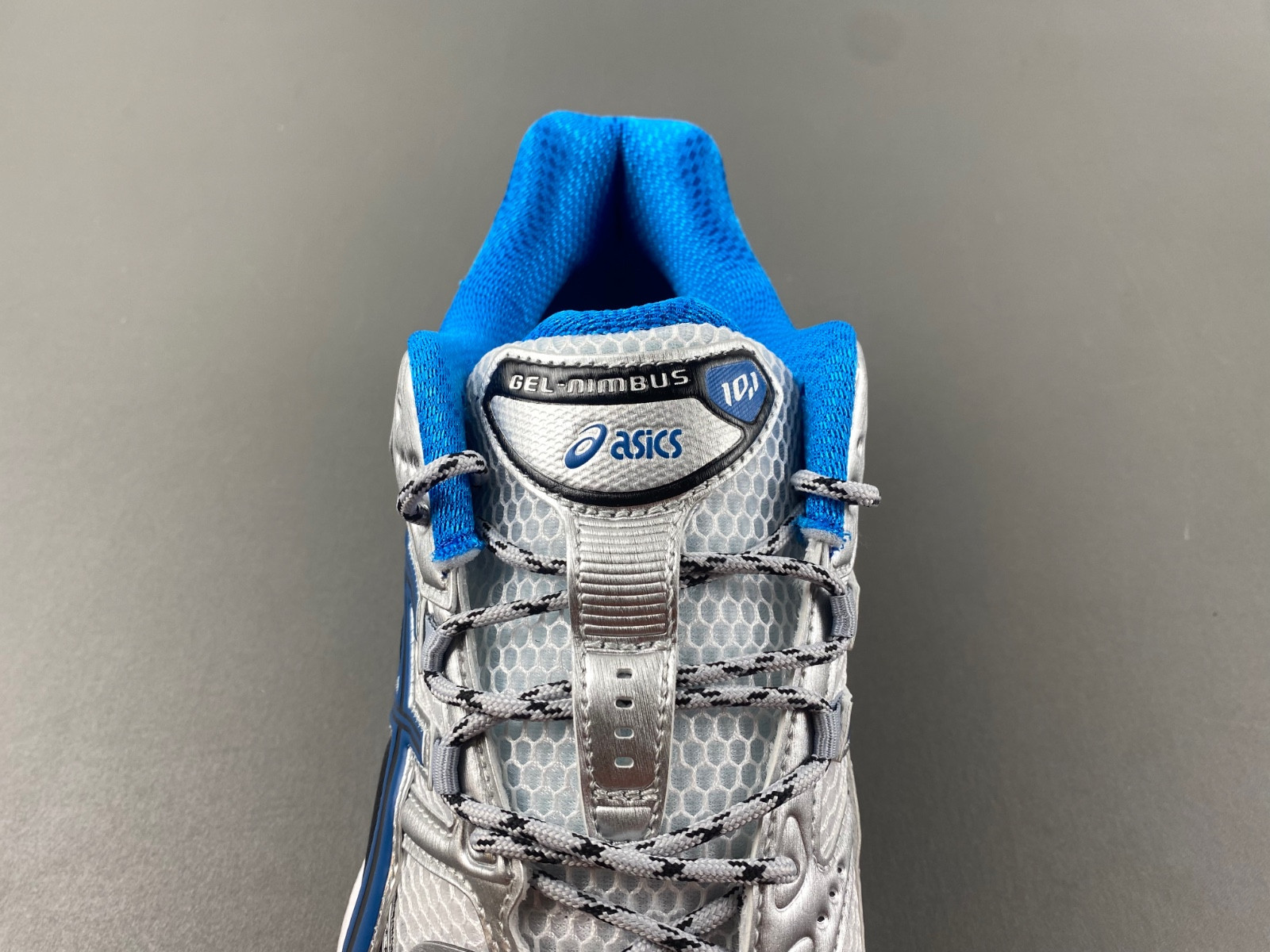 As*ic*s gel-nimbus 10.1 