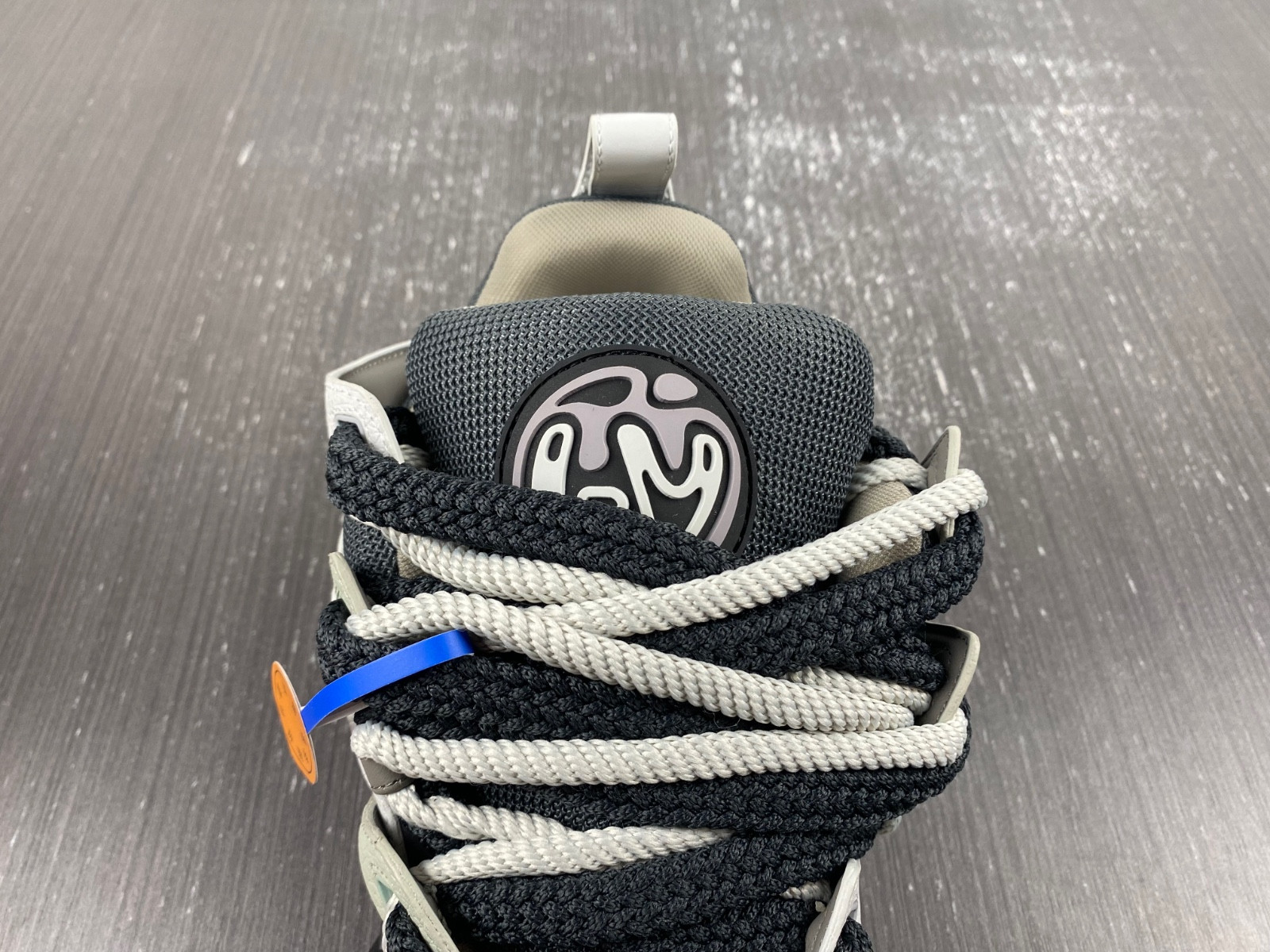 lvt sneakers