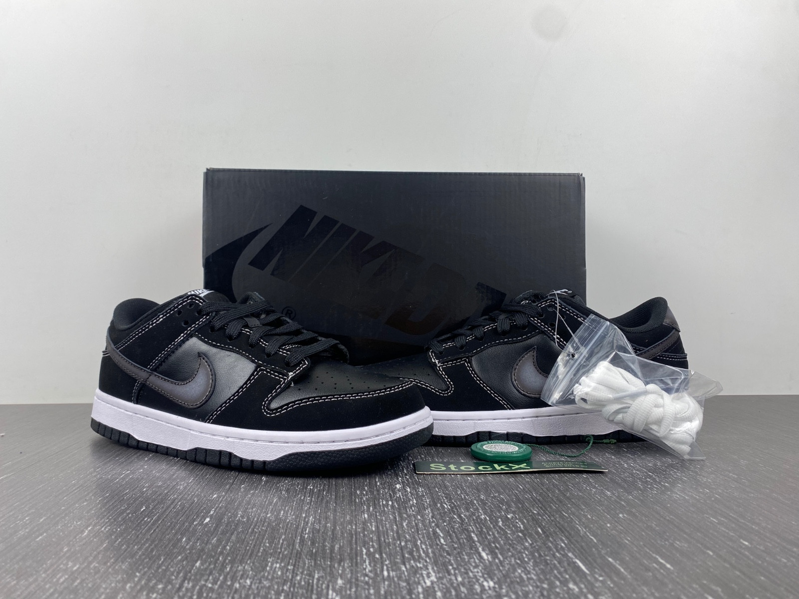 nike dunk low "black/grey" (airbrush) fd6923-001