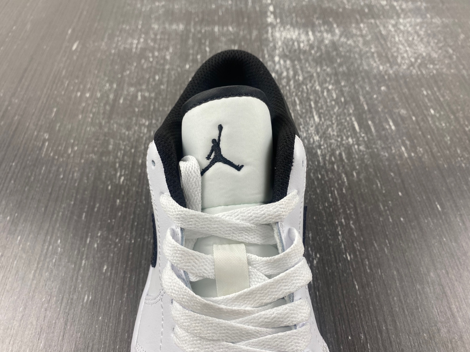 air jordan 1 low white black 553558-132