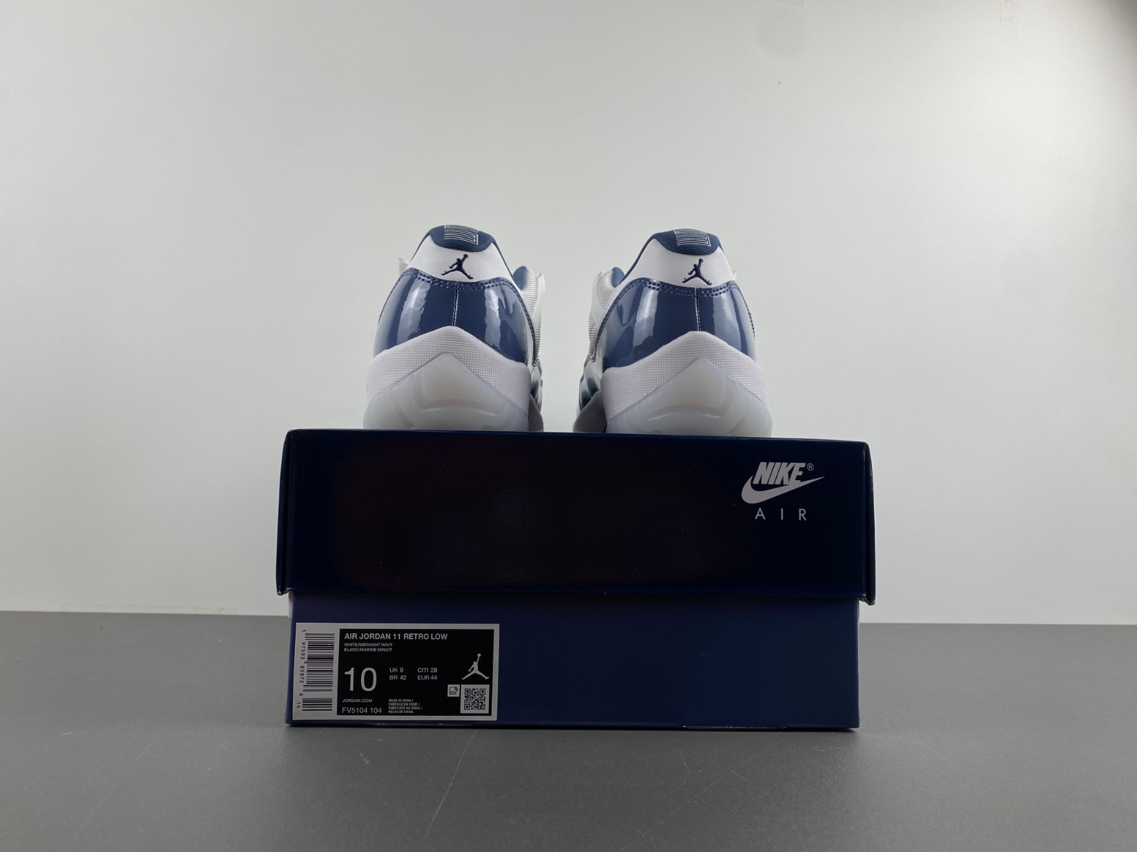 air jordan 11 low "midnight navy/diffused blue" fv5104-104