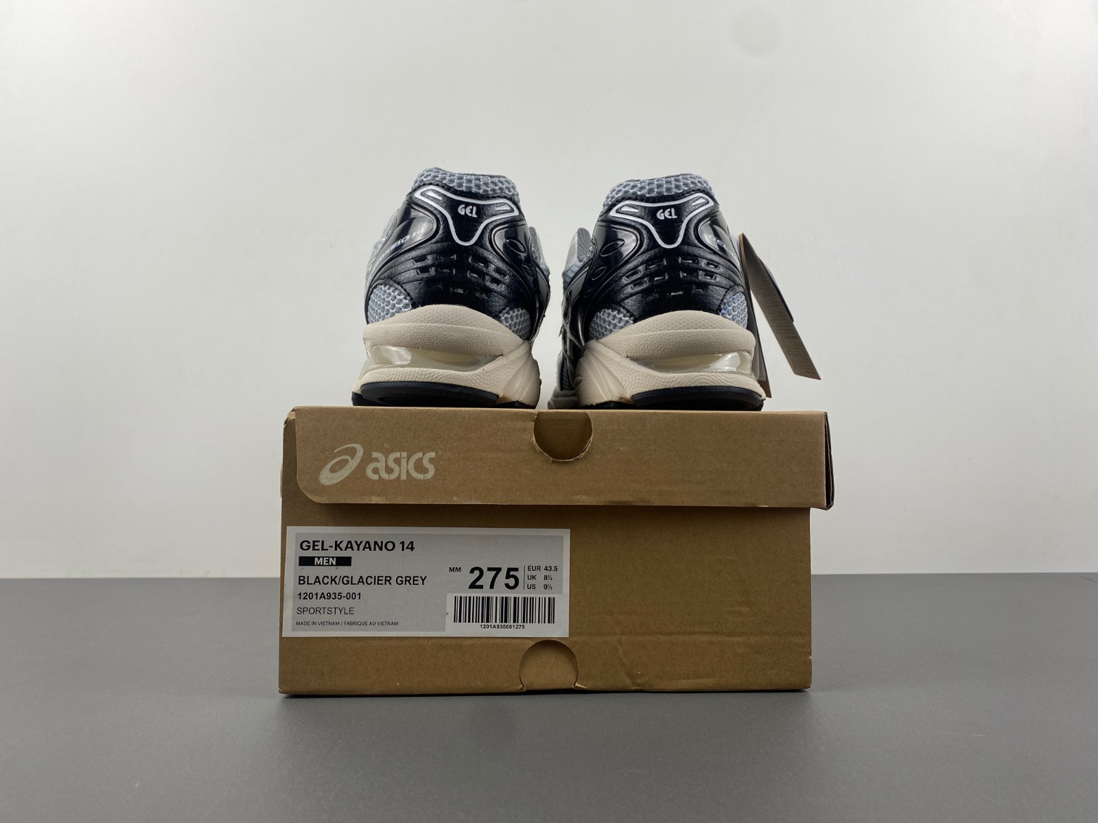 As*ic*s gel kayano 14 