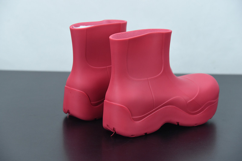 Bo*te*ga ve*ne*ta sneaker