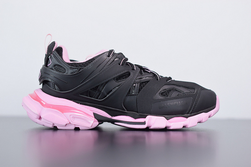 bc track sneaker