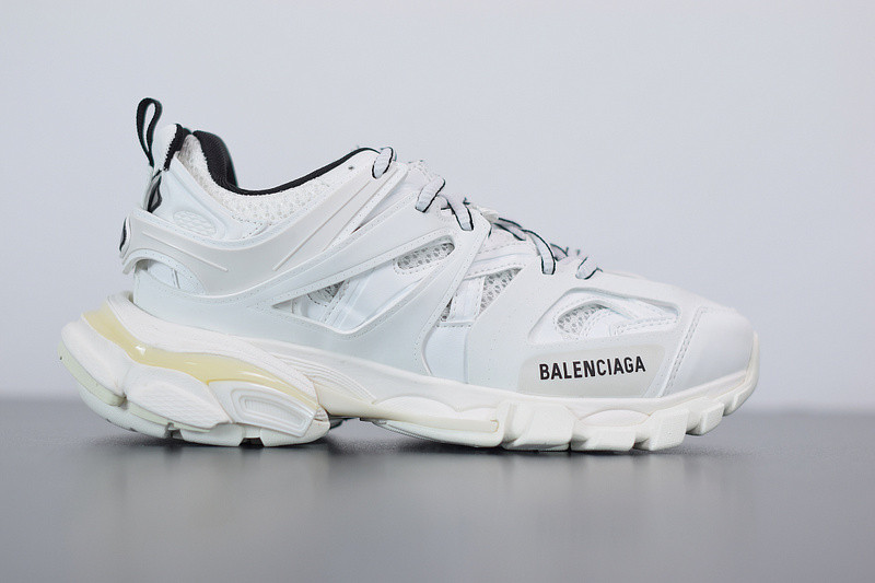 bc track sneaker