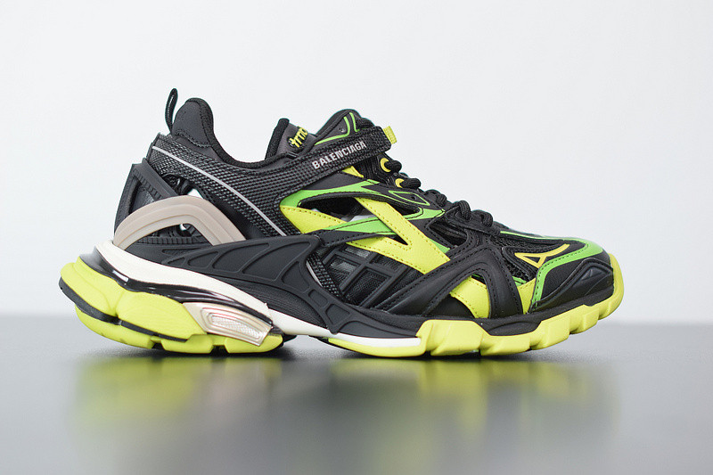 bc track sneaker