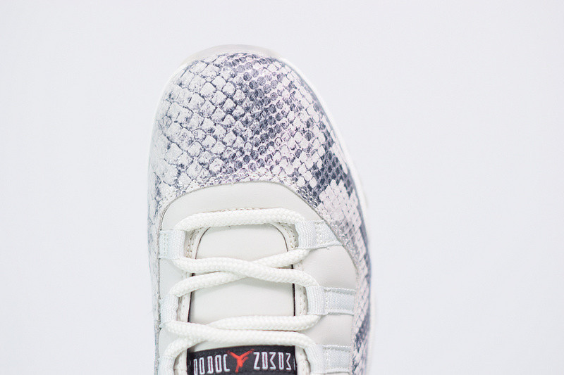 air jordan 11 low snakeskin “light bone” cd6846-002