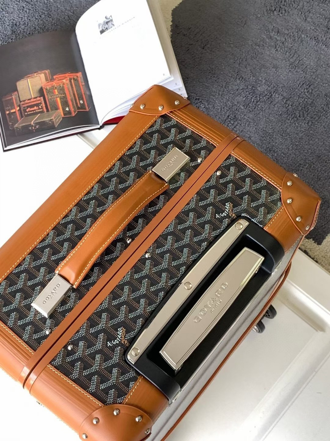 G09ard purse
