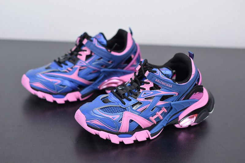 bc track sneaker