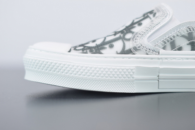 dio* x converse sneaker