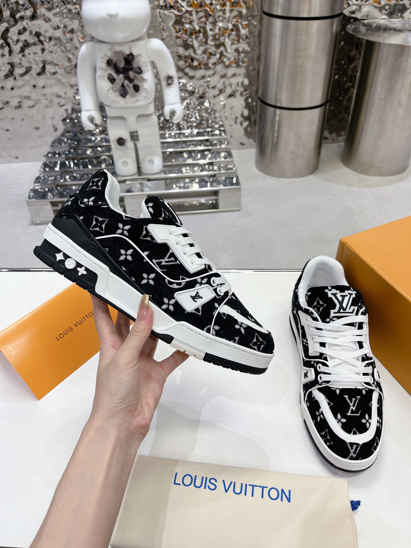 LVT SNEAKERS