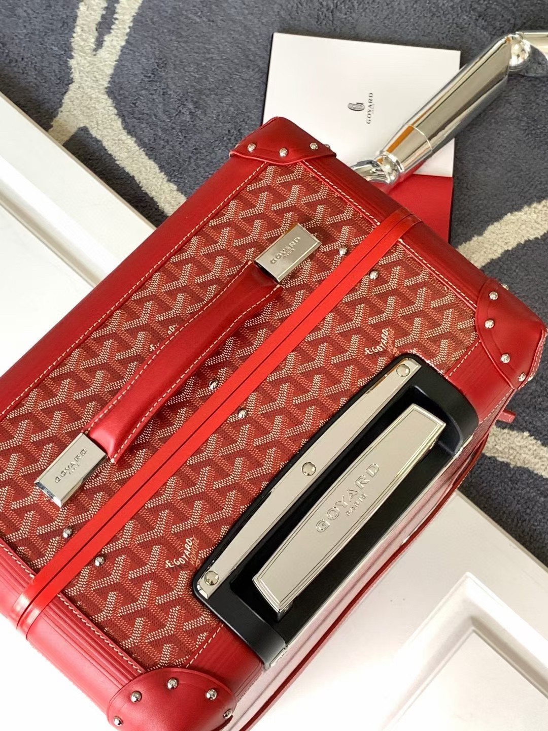 G09ard purse