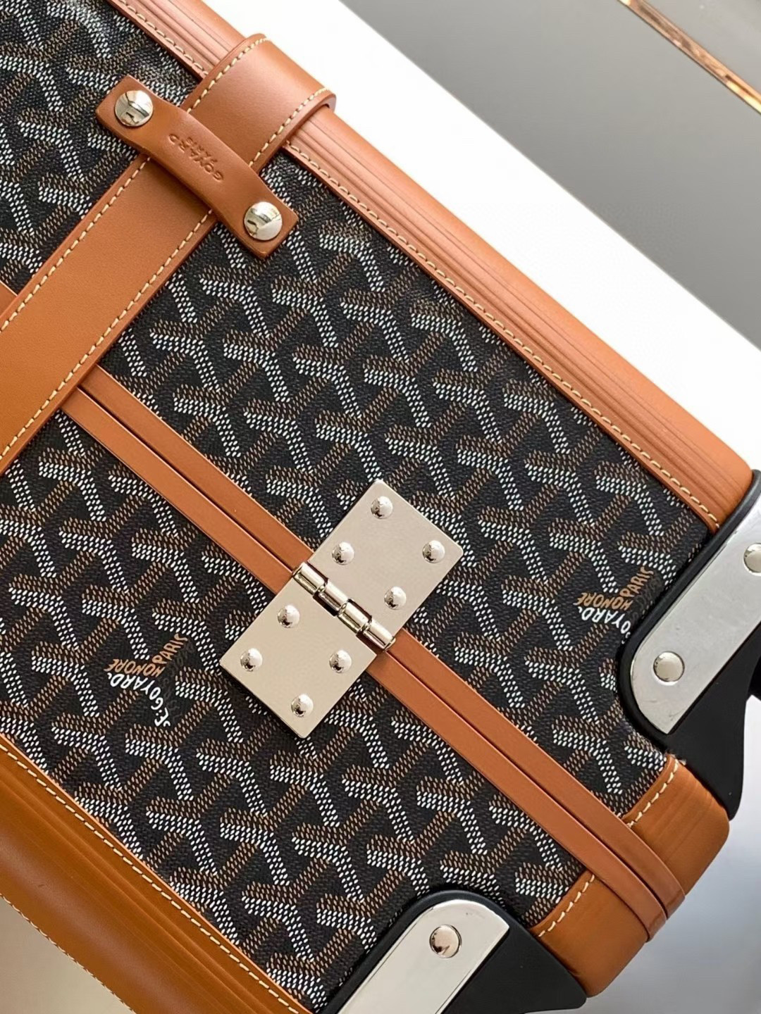 G09ard purse