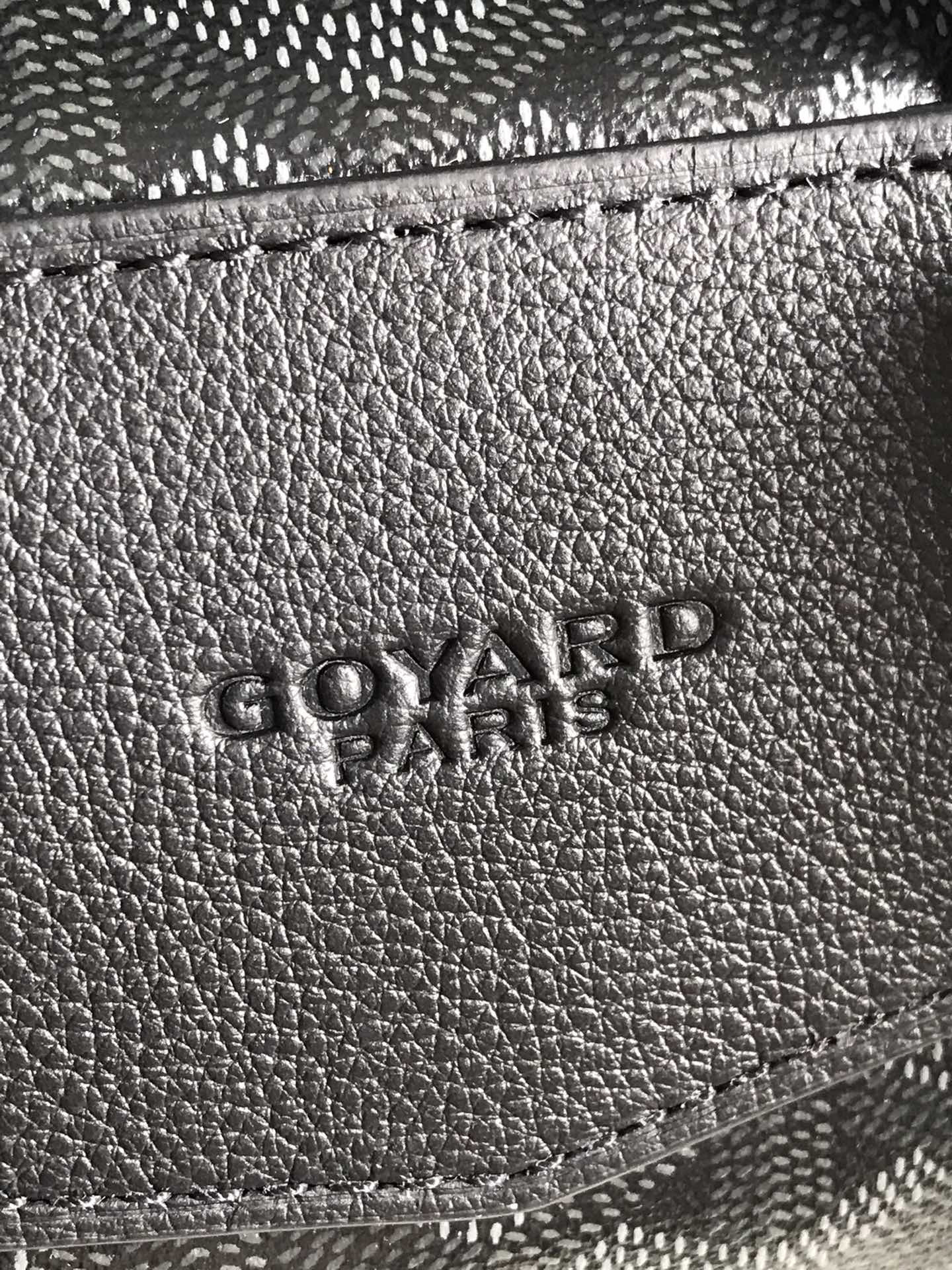 G09ard purse
