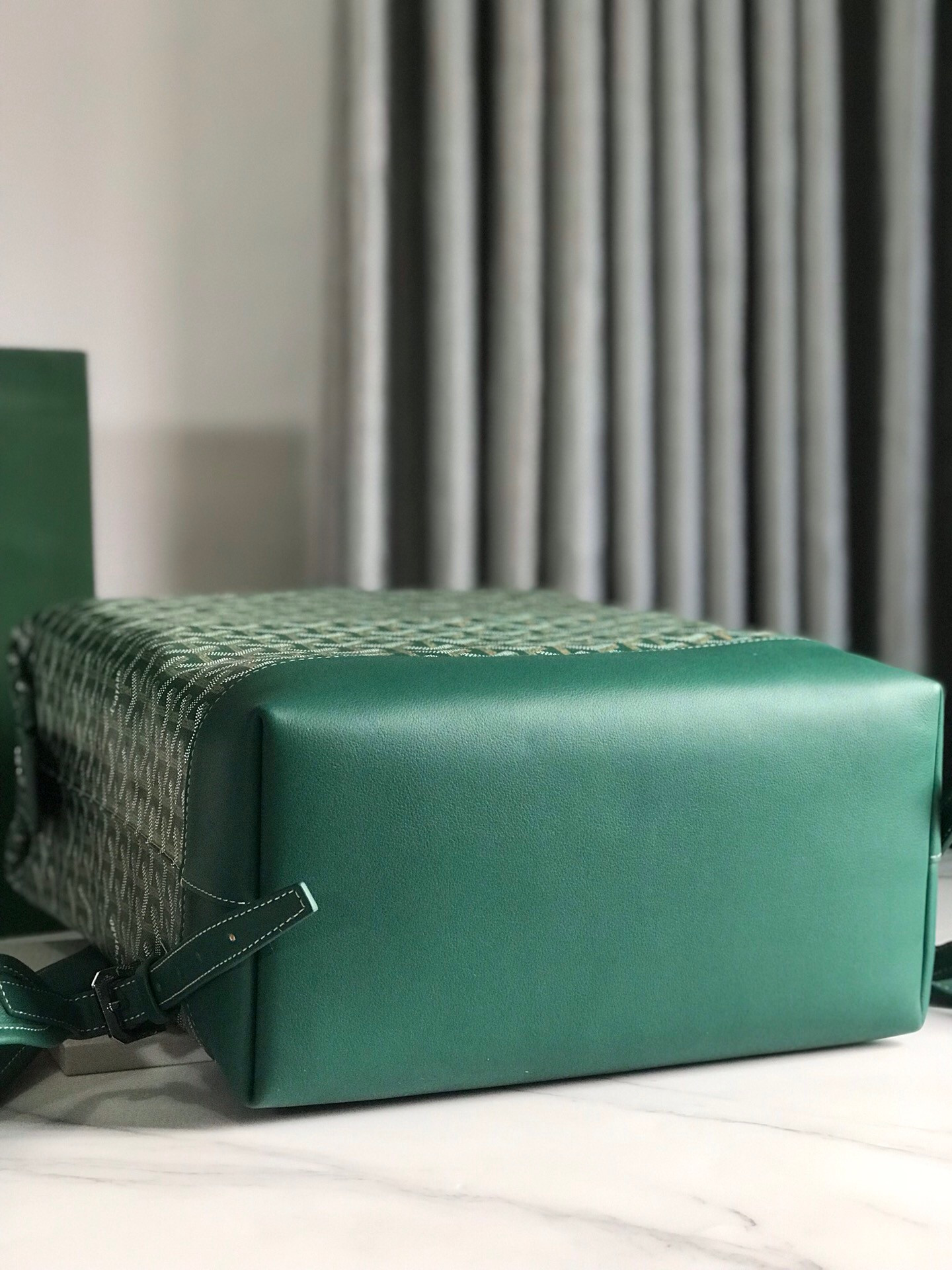 G09ard purse