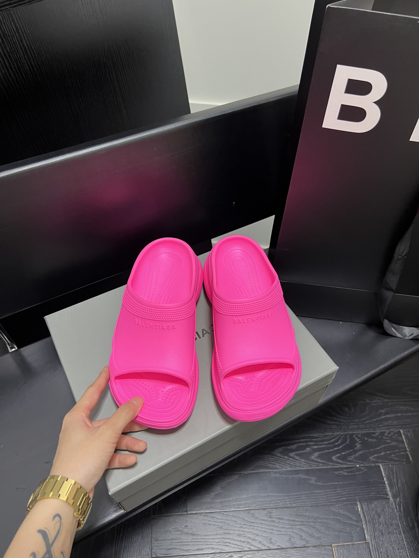 Ba1en*iaga slide