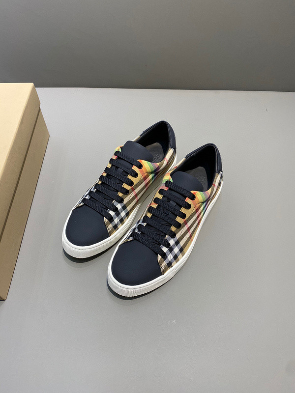 B**rry sneaker