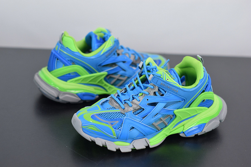 bc track sneaker