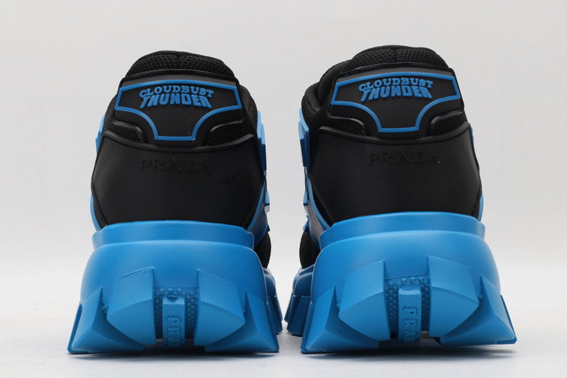 pr sneaker