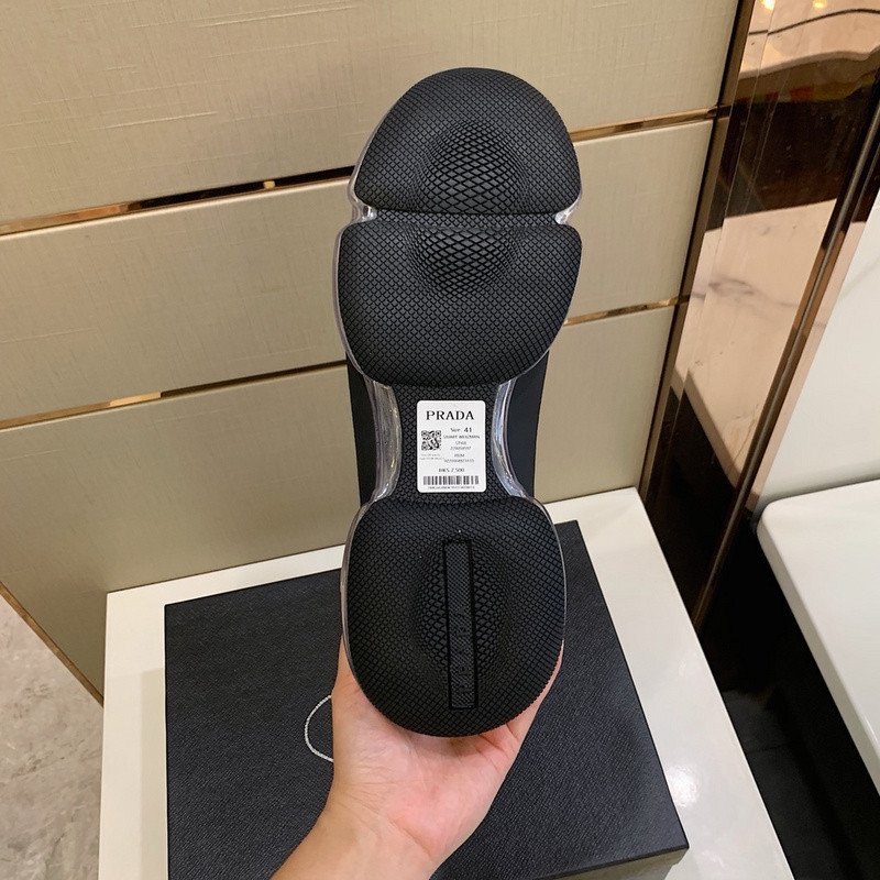 pr sneaker