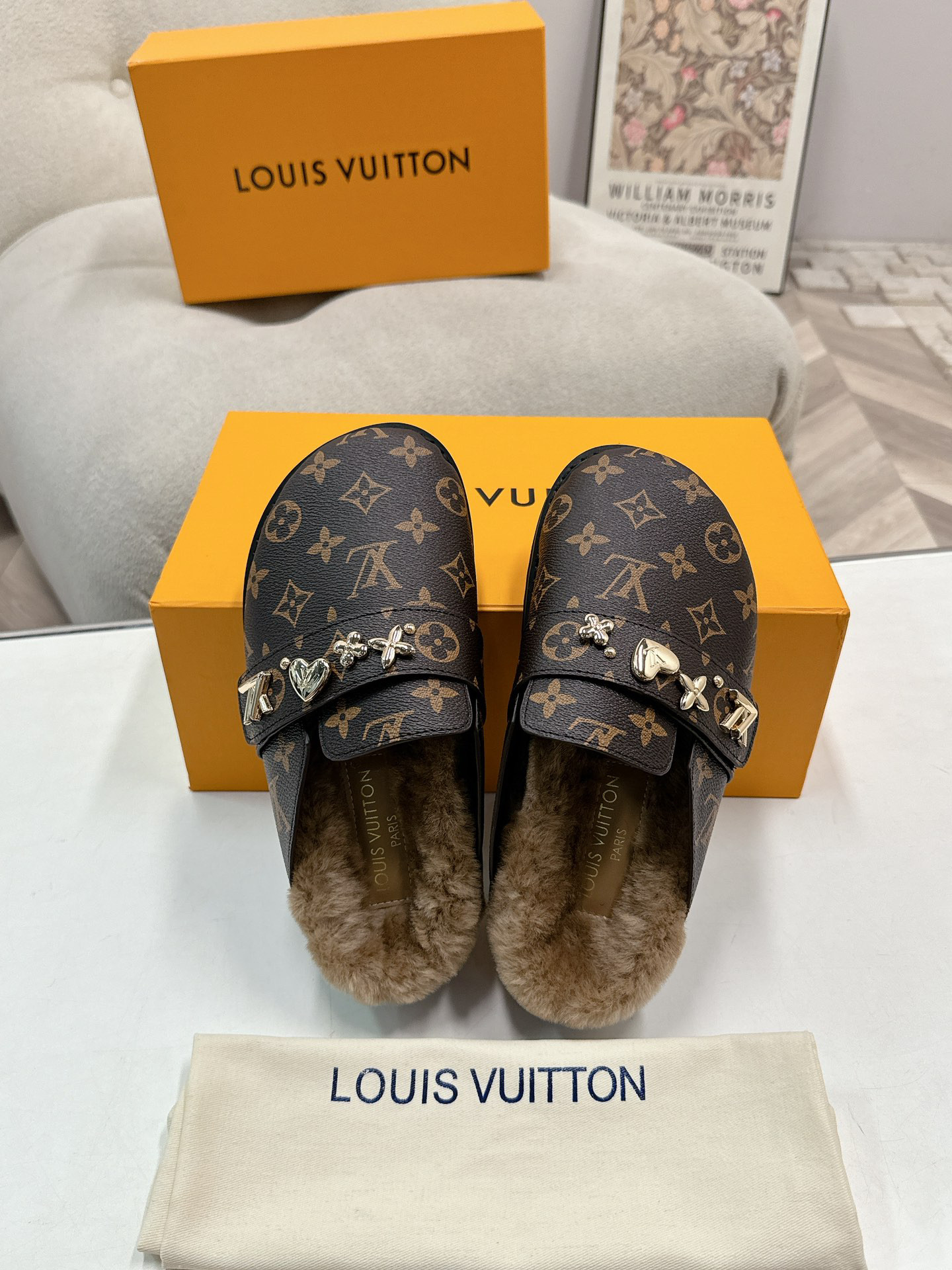 LVT SANDALS