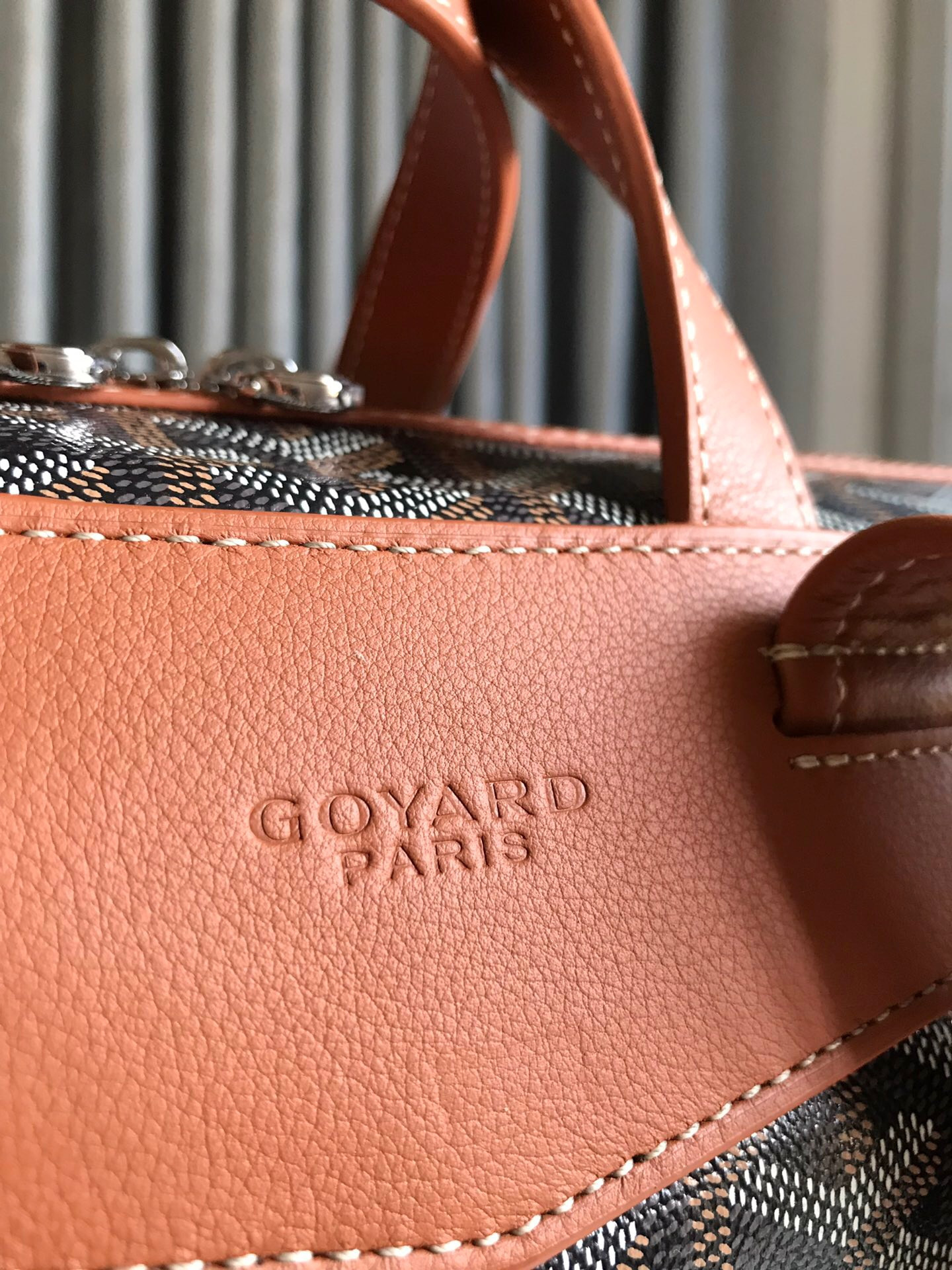 G09ard purse
