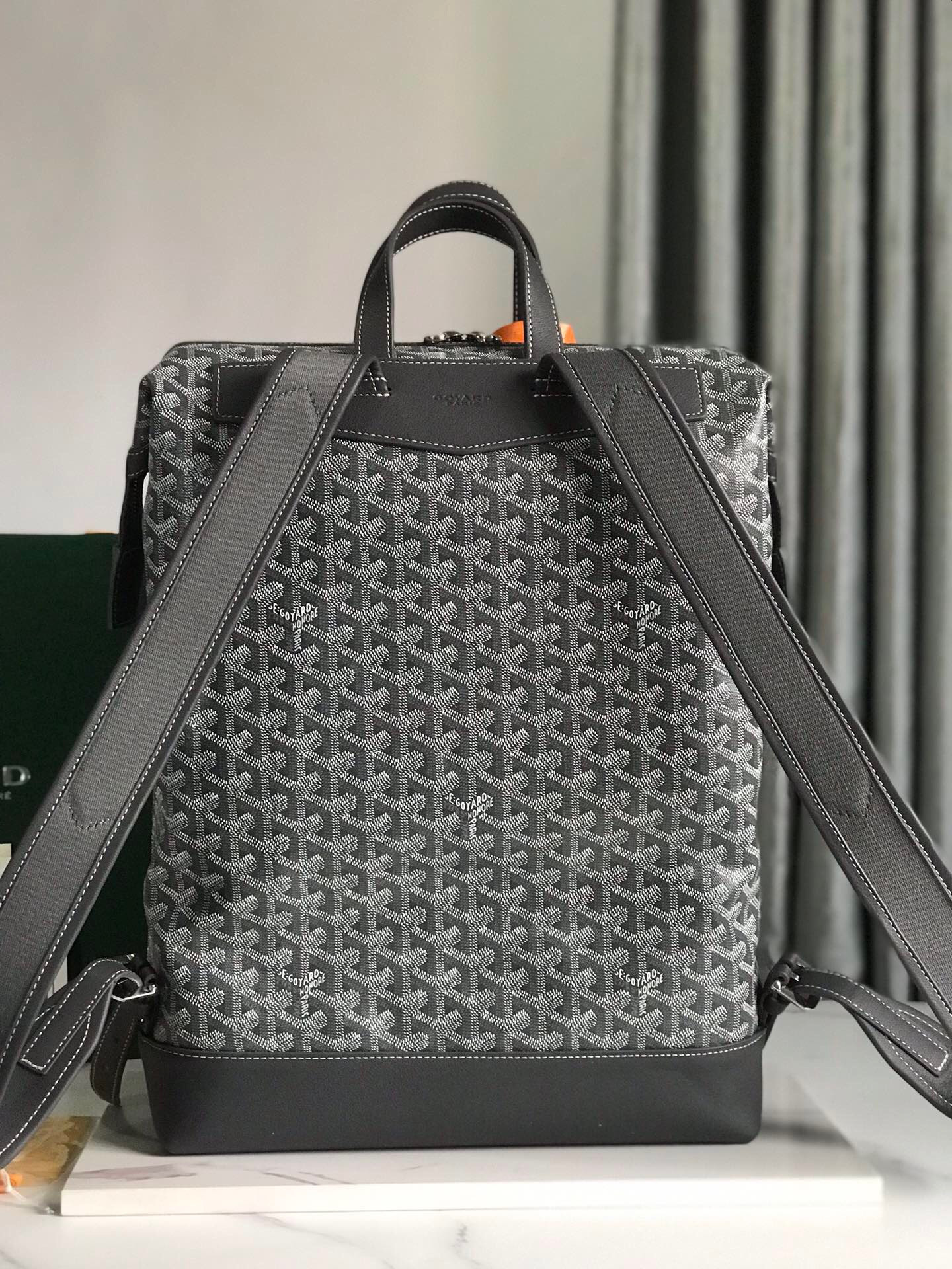 G09ard purse