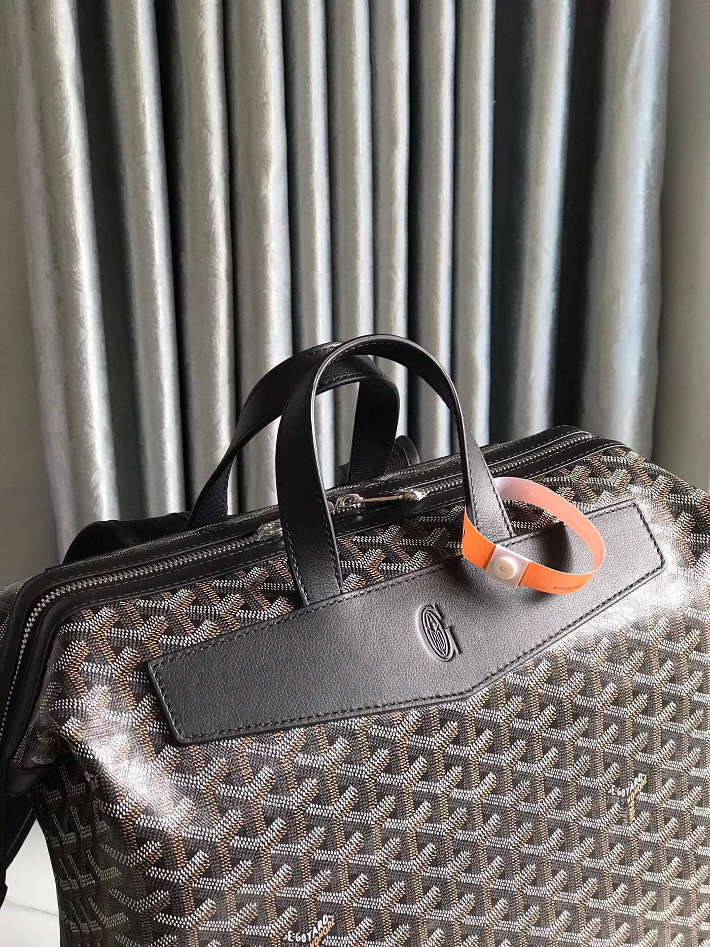 G09ard purse