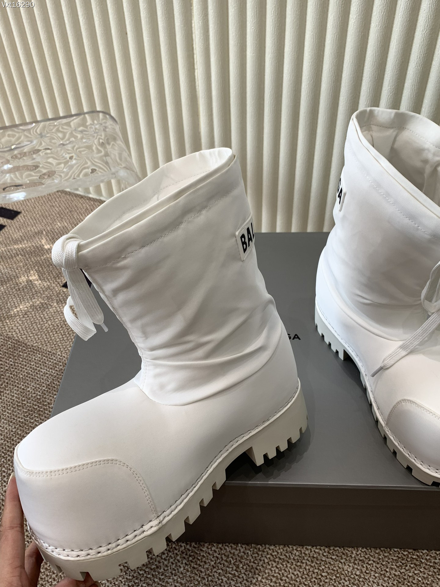 BC BOOTS