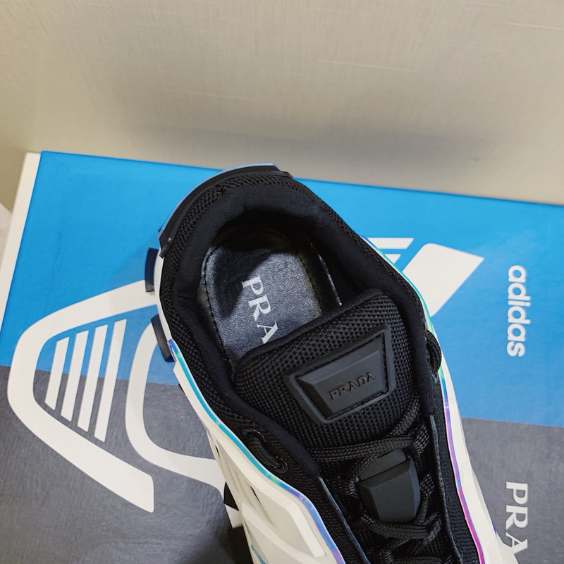pr sneaker