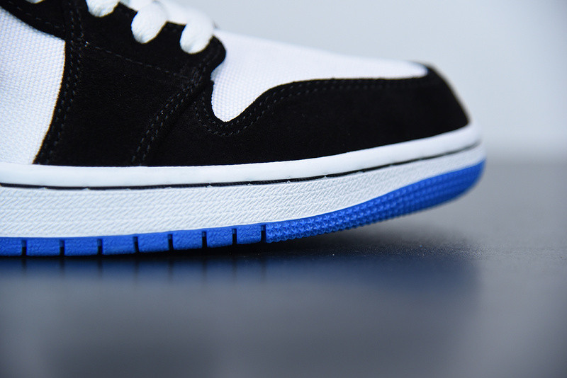 air jordan 1 mid wmns royal black white bq6472-102
