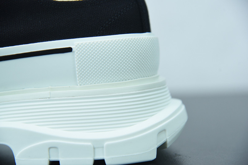 alexer mceen sneakers