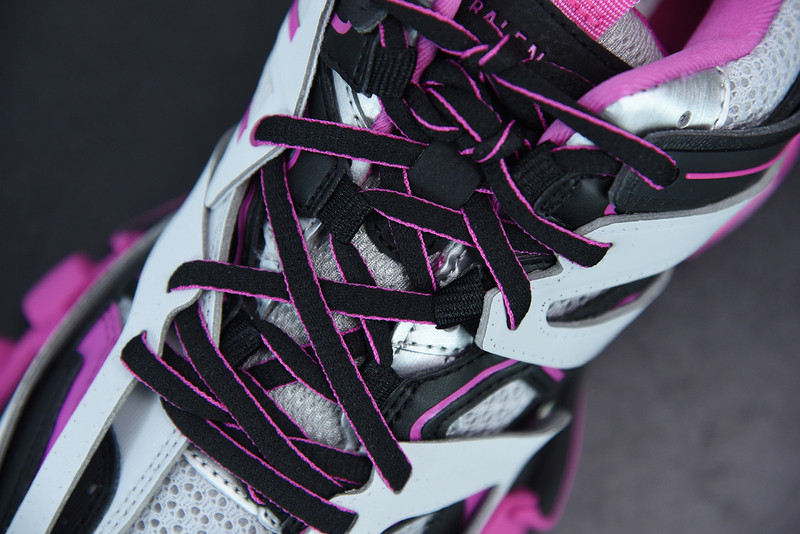 bc track sneaker