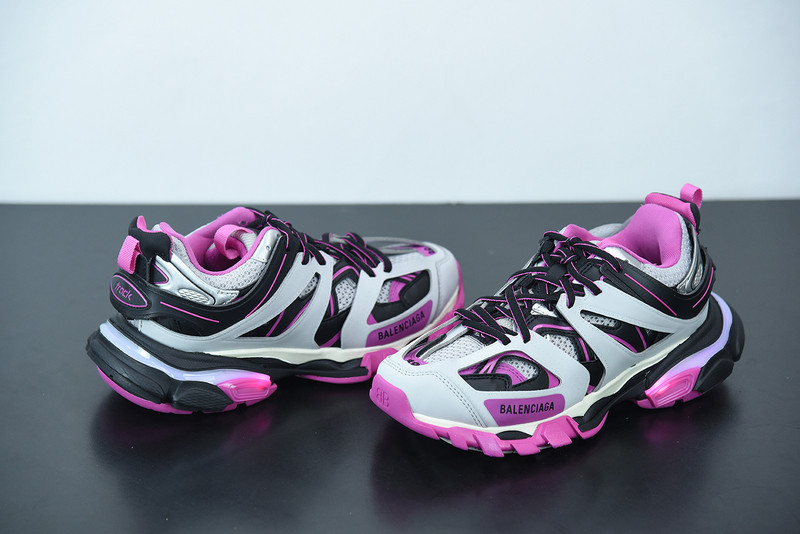 bc track sneaker