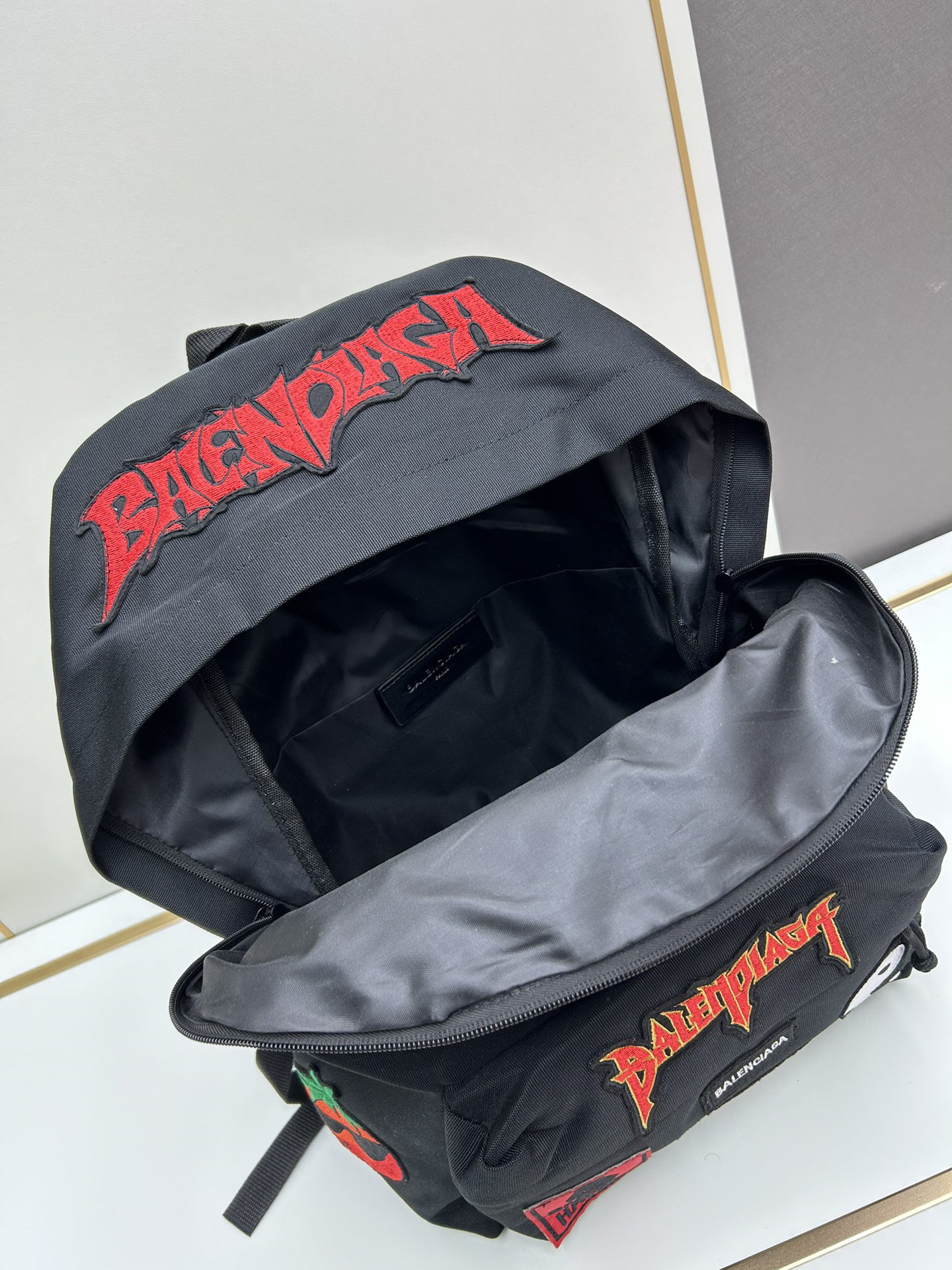 Ba1en*iaga purse