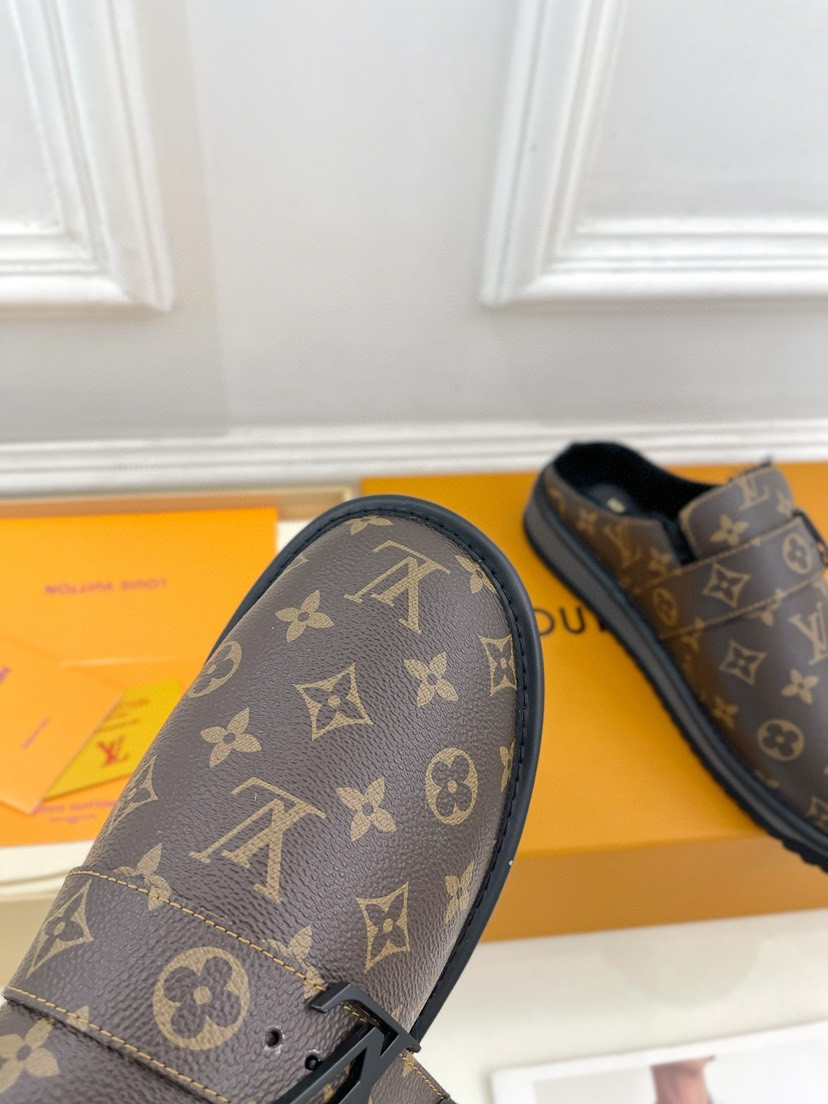 LVT SANDALS
