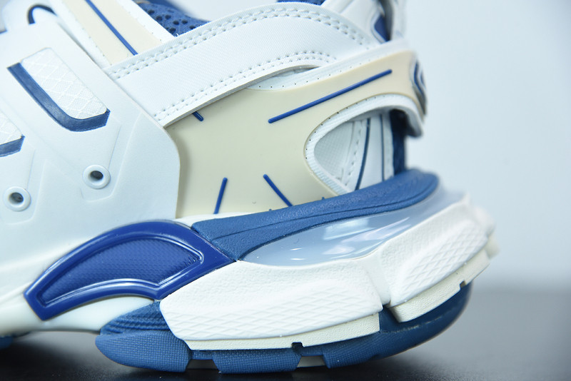 bc track sneaker