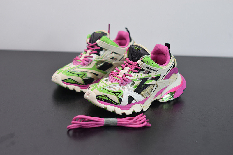 bc track sneaker