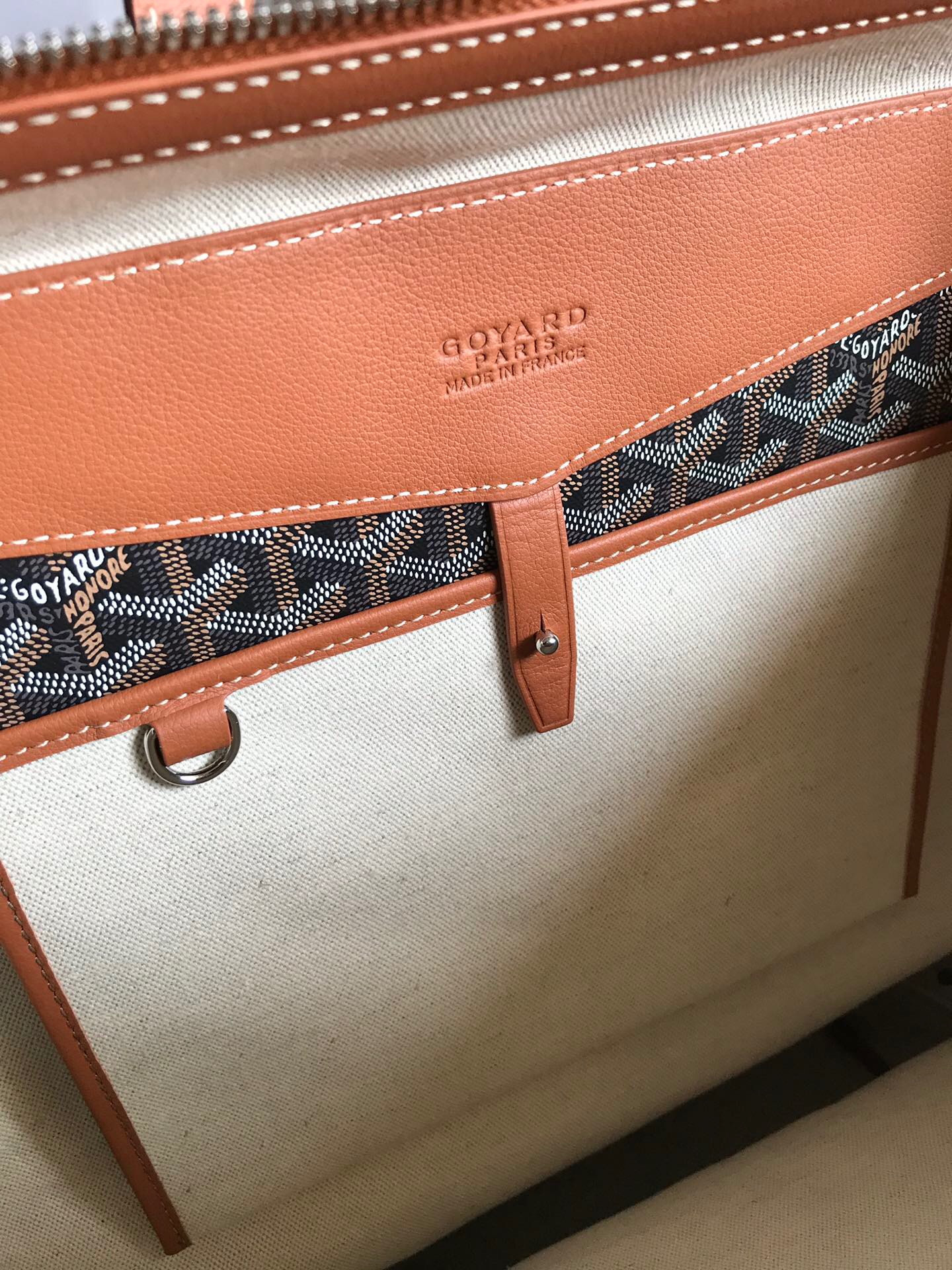 G09ard purse