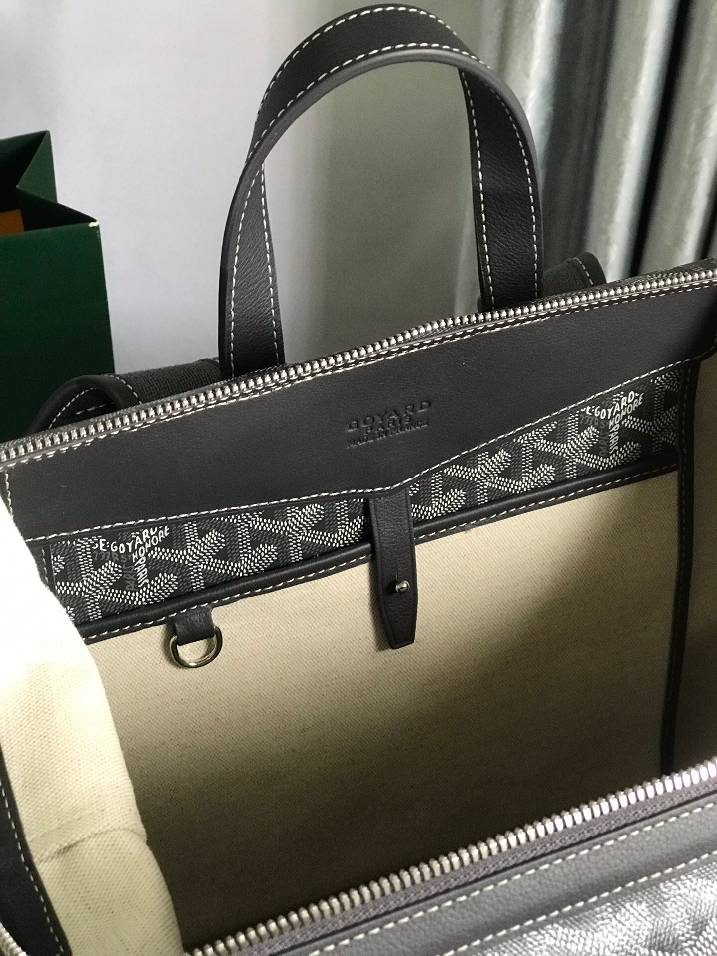 G09ard purse