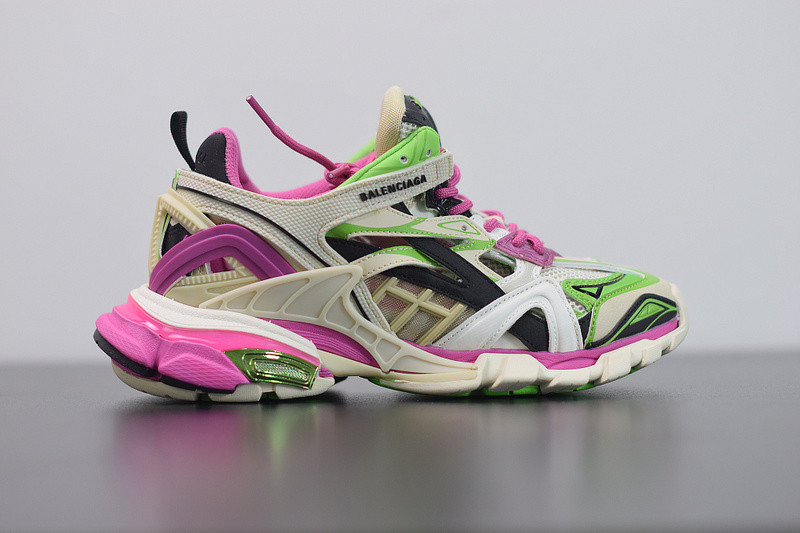 bc track sneaker