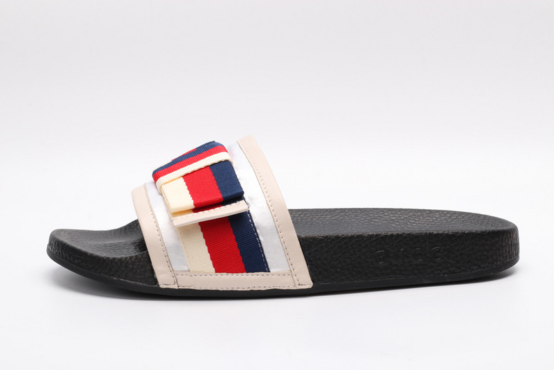 g*u*i sandals