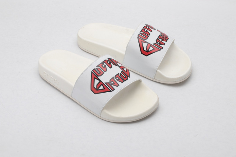 g*u*i sandals